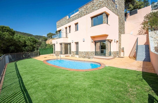 Villa Marina avec vue sur mer, piscine et Wi-Fi