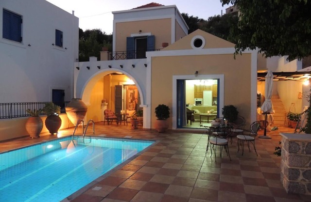 villa marouso