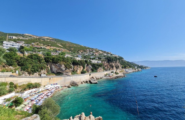 Villa Meminaj With Sea View & Garden