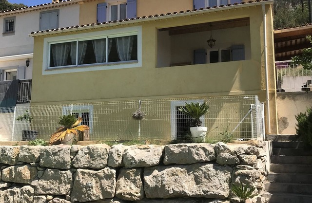Villa mitoyenne proche Nice avec Piscine - 6 pers