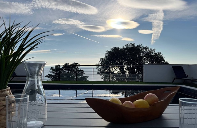 Villa moderne vue mer pour 10 pers , avec piscine a 5mn de Bastia.