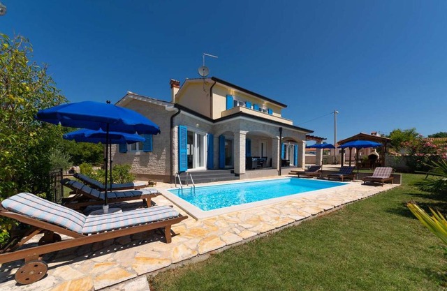 Villa Monika