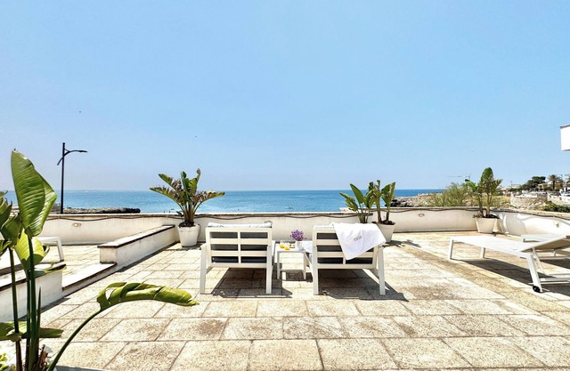 Casa in Villa Fronte Mare con Meraviglioso Terrazzo Arredato - Marea Collection