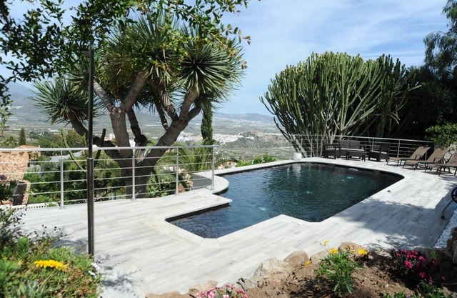 Villa près de la mer avec piscine privée." Monte de los almendros "