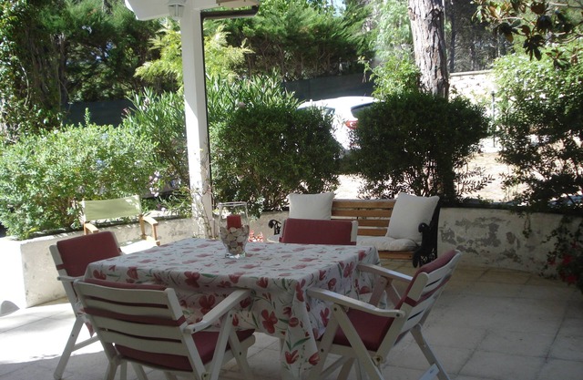 villa dans les bois à une courte distance de la mer et le lecteur de dix minutes de Lecce
