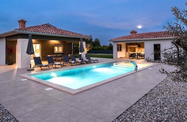 Villa Nia (88528-K1) - Labin