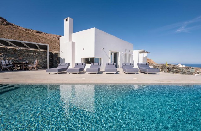 VILLA NITES