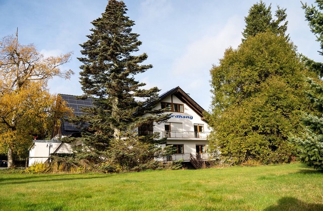 "Villa Nordhang - Appartement 5" avec vue sur les montagnes, terrasse et Wi-Fi.