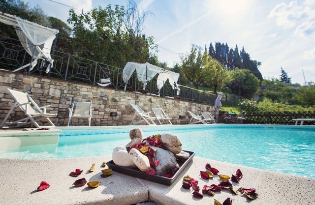 Villa Nuba, résidence Bonfigli, salle de spa, wifi, cheminée, piscine écologique, à 5min du centre