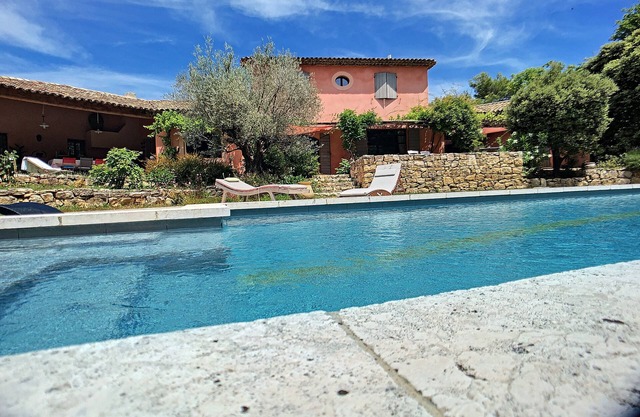 Superbe maison provencale 250m² sur plateau de Puyricard à 7,6km d'Aix en Pce