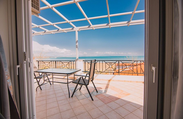 Villa Olga Sea Front Katakolo, Katakolon, Greece