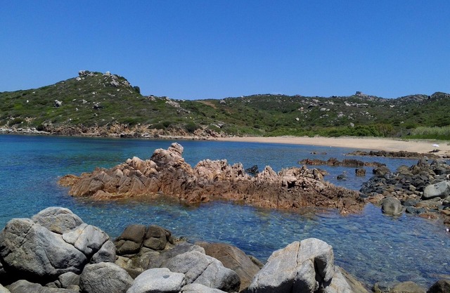 Maison individuelle avec jardin, vue sur la mer, à quelques mètres de la plage