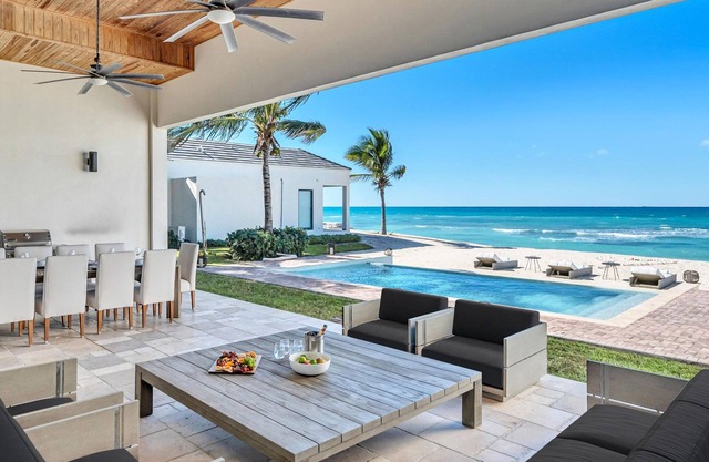 Villa on the Beach / Heated Pool / Bohemian Vibe / Corsair Key