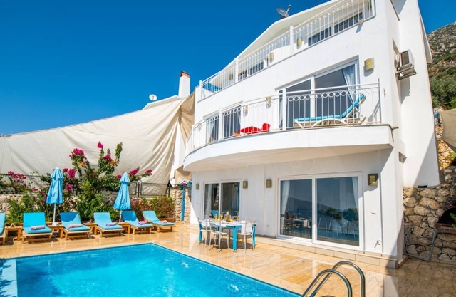 VILLA ORKİDE-3 (3+1) Antalya Kaş
