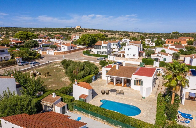 Lovely Villa Paco with Swimmingpool, WIFI, Terrace, AC