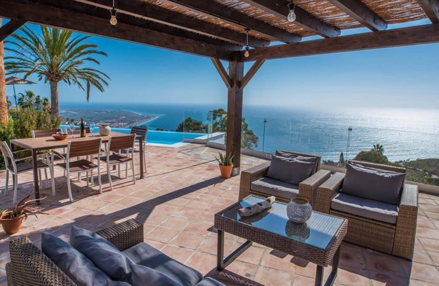 Villa Palacete: piscine privée, confort et vue sur