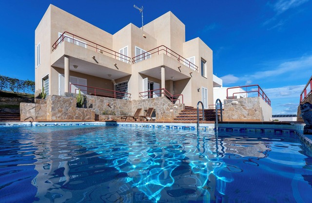 Villa Paraíso in Mojácar with pool for 14 guests – 7 bedrooms – 3.5 bathrooms