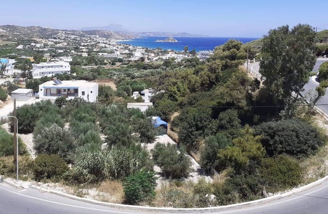 Villa-Penthouse avec vue imprenable sur le golfe de Kamari.