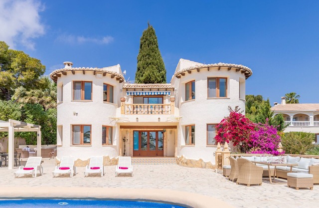 Villa 'Pia' avec vue sur la mer, Wi-Fi et climatisation.