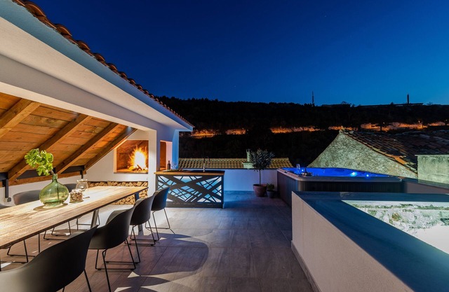 NOUVEAU Villa Planita Exclusive Avec Jacuzzi Sur Le Toit - Adriatic Luxury Villas