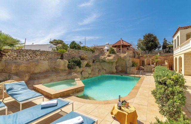 Villa & Pool Apart 2 in Mellieha Bay, Mellieha, Malta
