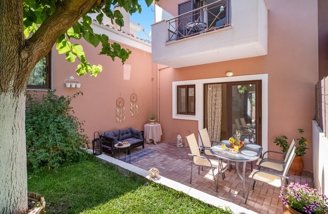 Villa 'Prolithia 2' avec vue sur mer, Wi-Fi et climatisation