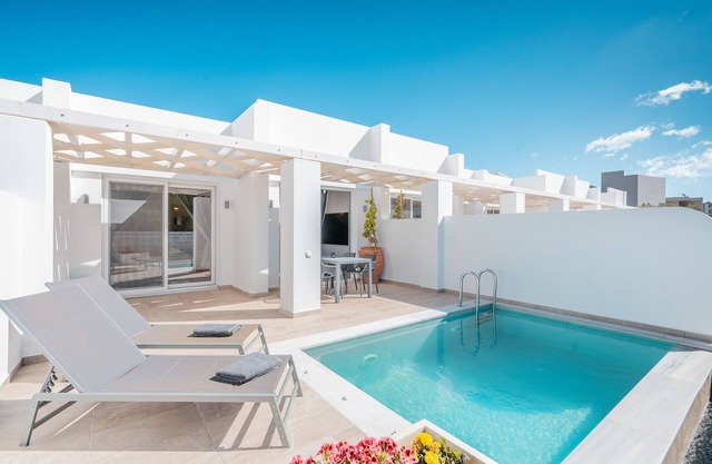 Villa 'Punta Mare 2' avec vue sur les montagnes, Wi-Fi et climatisation