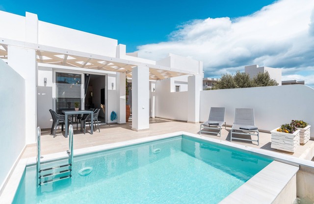Villa 'Punta Mare 5' avec vue sur les montagnes, Wi-Fi et climatisation