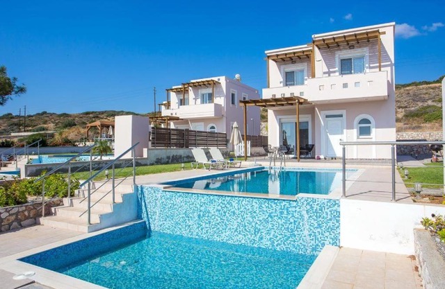 Villa Regina - Double Pool Paradise