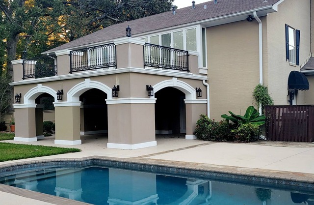 Villa resort getaway, Hot tub, golf cart, game room, movie theater, pool, 4 acre