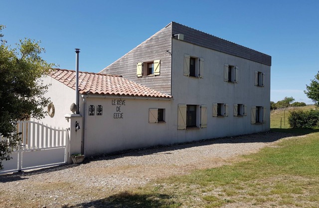 Villa avec piscine chauffée et jacuzzi