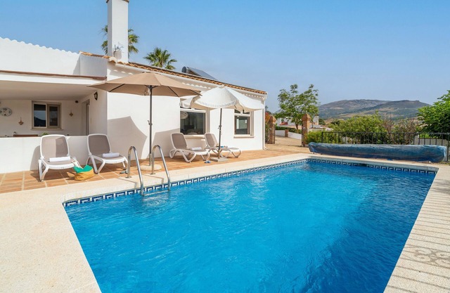 Villa "Rosa" avec vue sur les montagnes, piscine, Wi-Fi et jardin