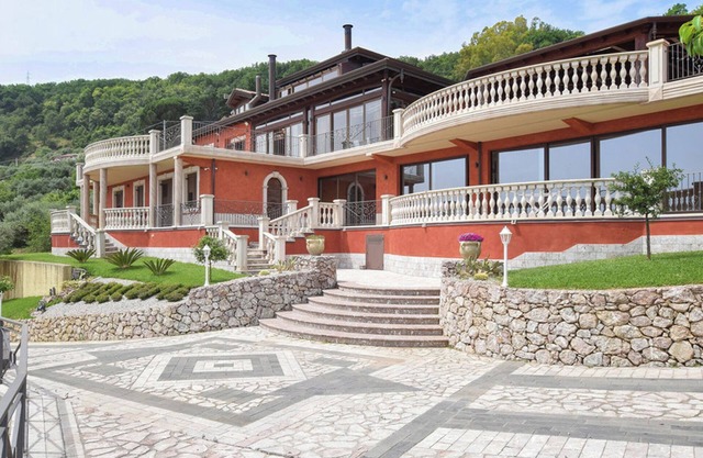 Villa 'Rosaria Relax E Spa' with Sea View, Wi-Fi and Air Conditioning