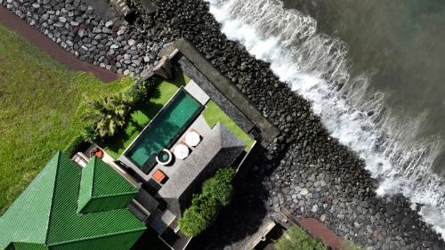 Villa Rosita - Luxury Oceanfront Villa Wchef,