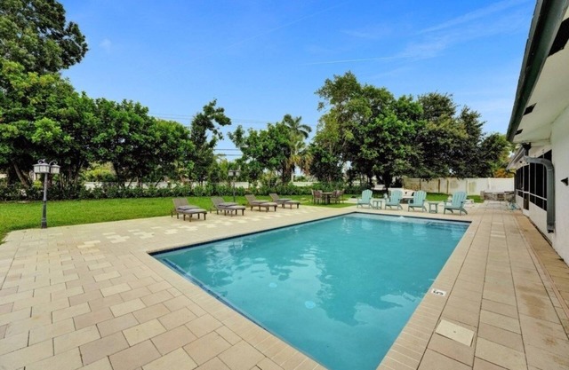 Villa Royale 4 BR Home w/ Pool and Hot Tub by RedAwning