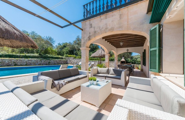 Villa rurale SA SINIA pour 12 personnes à seulement 15 minutes de la plage.