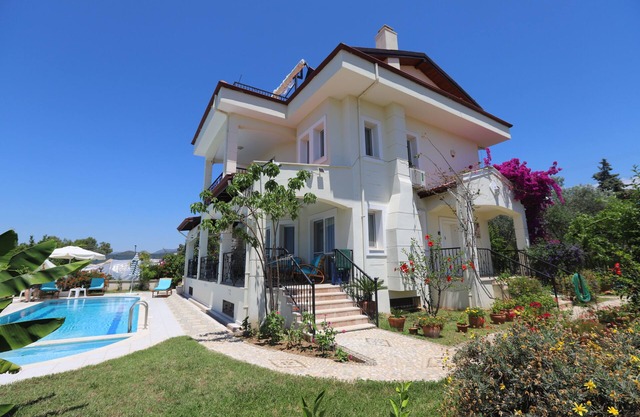 Villa Ruya, stunning sea views