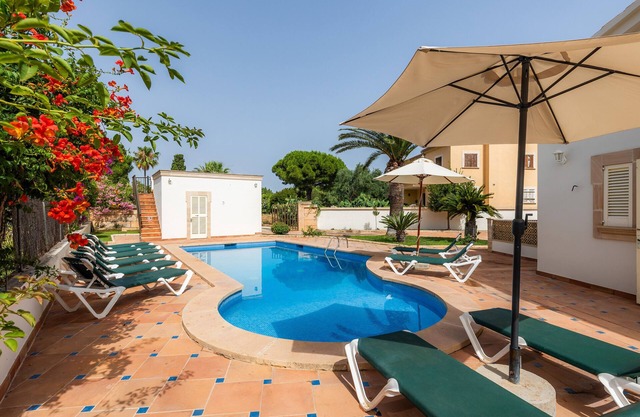Villa 'Sa Coma' with Private Pool, Private Terrace and Wi-Fi