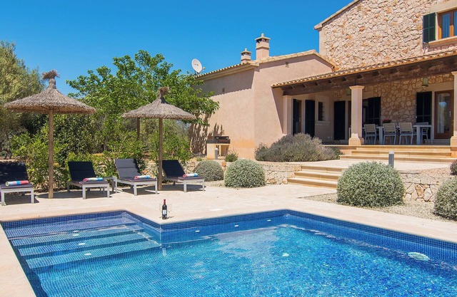Villa Sa Pleta Petita avec vue sur les montagnes, piscine & Wi-Fi