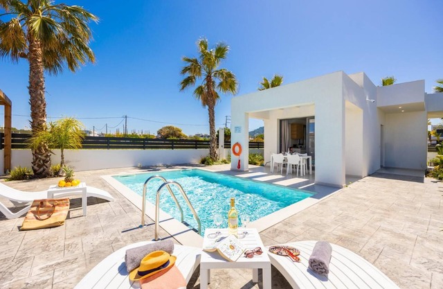 Villa Salty Sun 2 - Deux Chambres Villa, Couchages 5