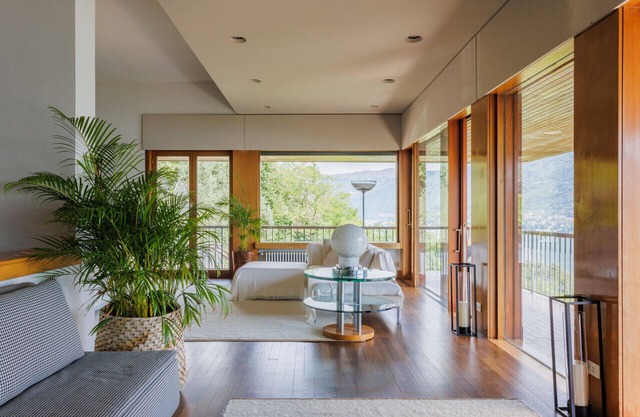 Villa San Pietro-Lake Views/AC/Outdoor Dining/Private Parking/Jacuzzi/Gym