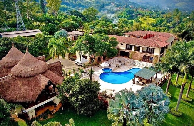 Villa Santillana