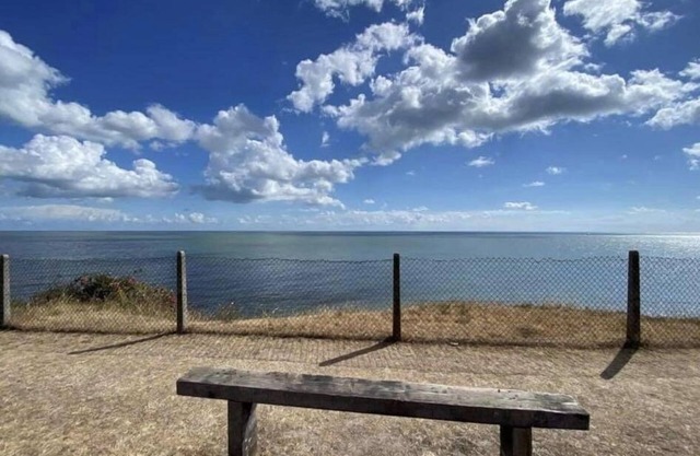 Villa sea view 3-bed heated pool eat bar kids park