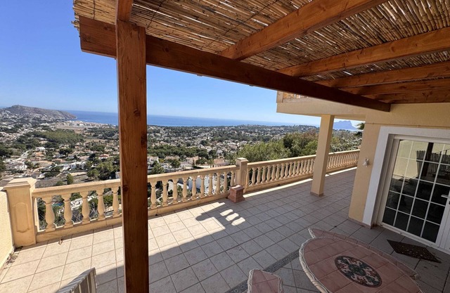 Villa avec vue mer et panoramique à couper le souffle, piscine privée, internet