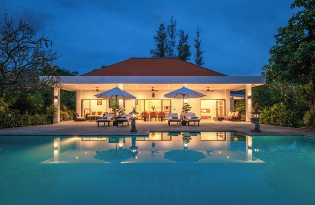 Villa Segara Murti - Style classique avec personnel de villa privé!