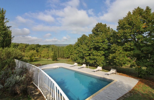 Villa Selvarella avec piscine, jardin et barbecue. 5 km du centre ville