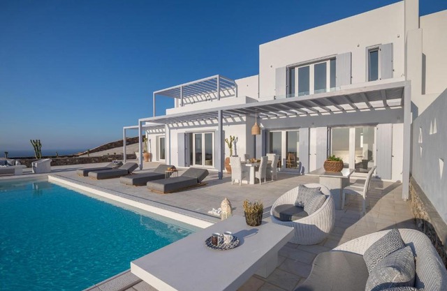 Villa Semeli Syros by Divine Property SA