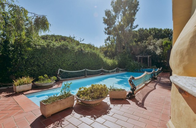 Villa Sergio - ID 4 - Sept Chambres Appartement, Couchages 17