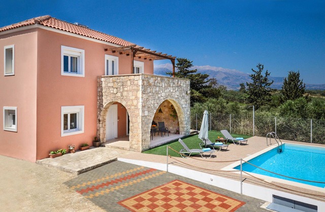 Villa Silvia avec vue sur la montagne incroyable et piscine privée