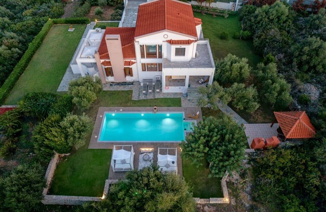 Villa Sobre - Spacious and Comfortable.